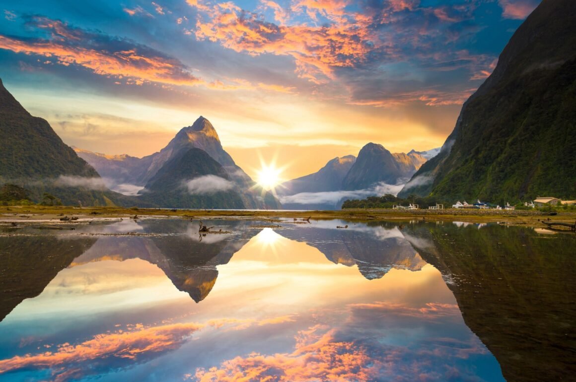 Milord Sound Dramatic Fjord Mountains Water New Zealand
